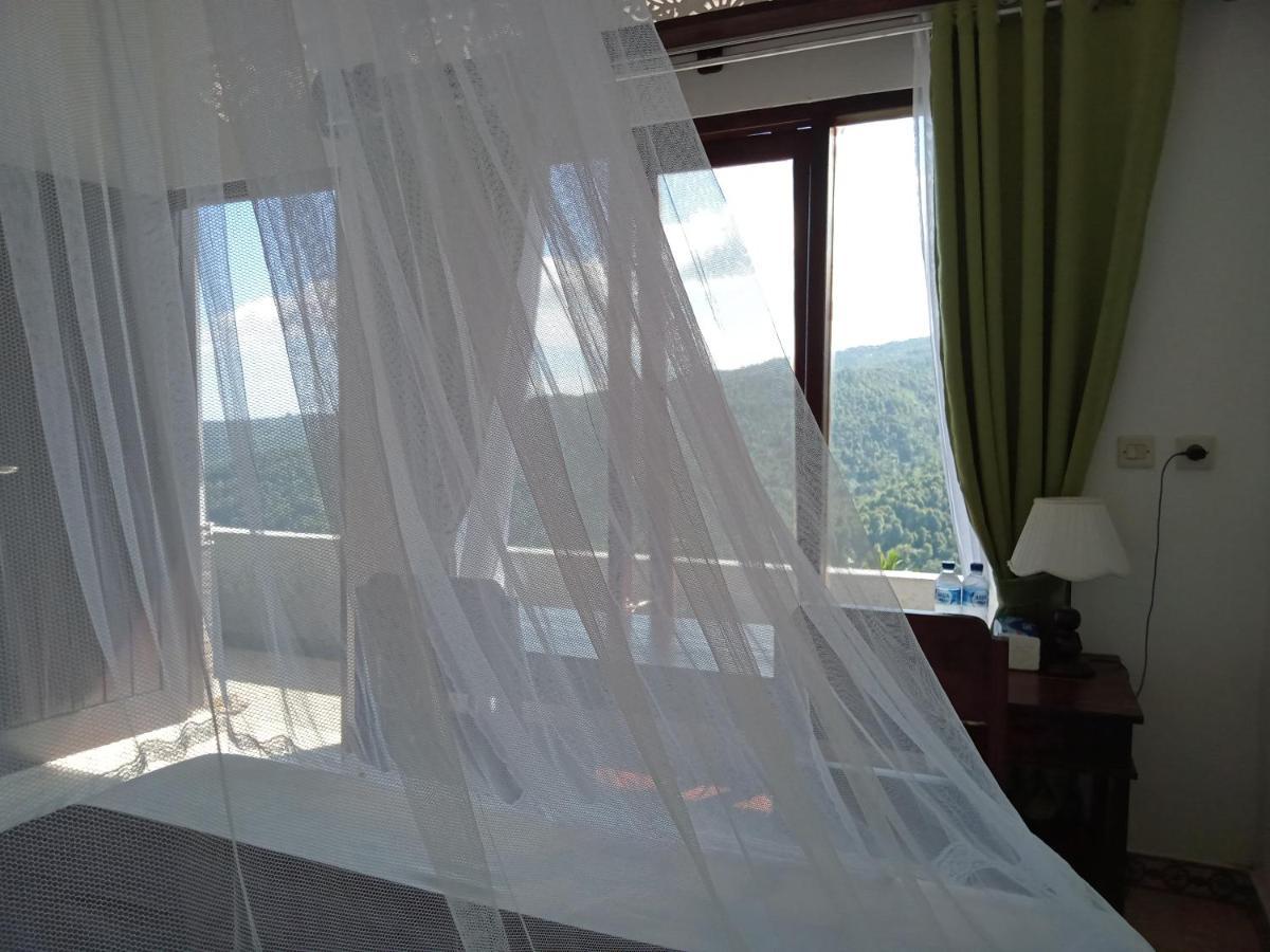 Aris Homestay&Warung Made Munduk Exterior foto