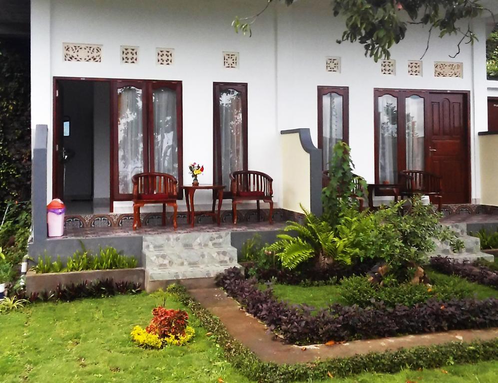 Aris Homestay&Warung Made Munduk Exterior foto