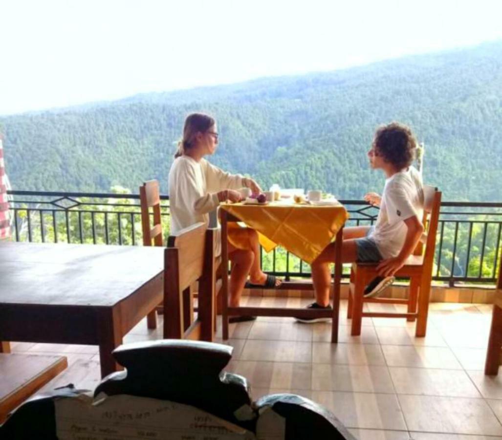 Aris Homestay&Warung Made Munduk Exterior foto